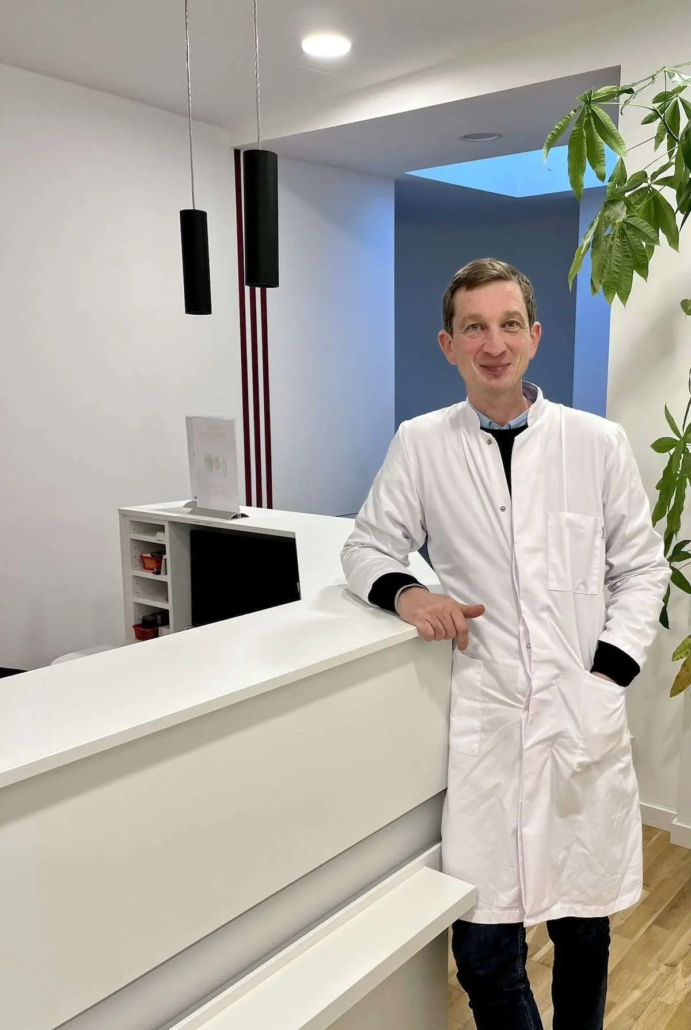 dr-kremer-thum-beratung-zur-brust-op-in-berlin
